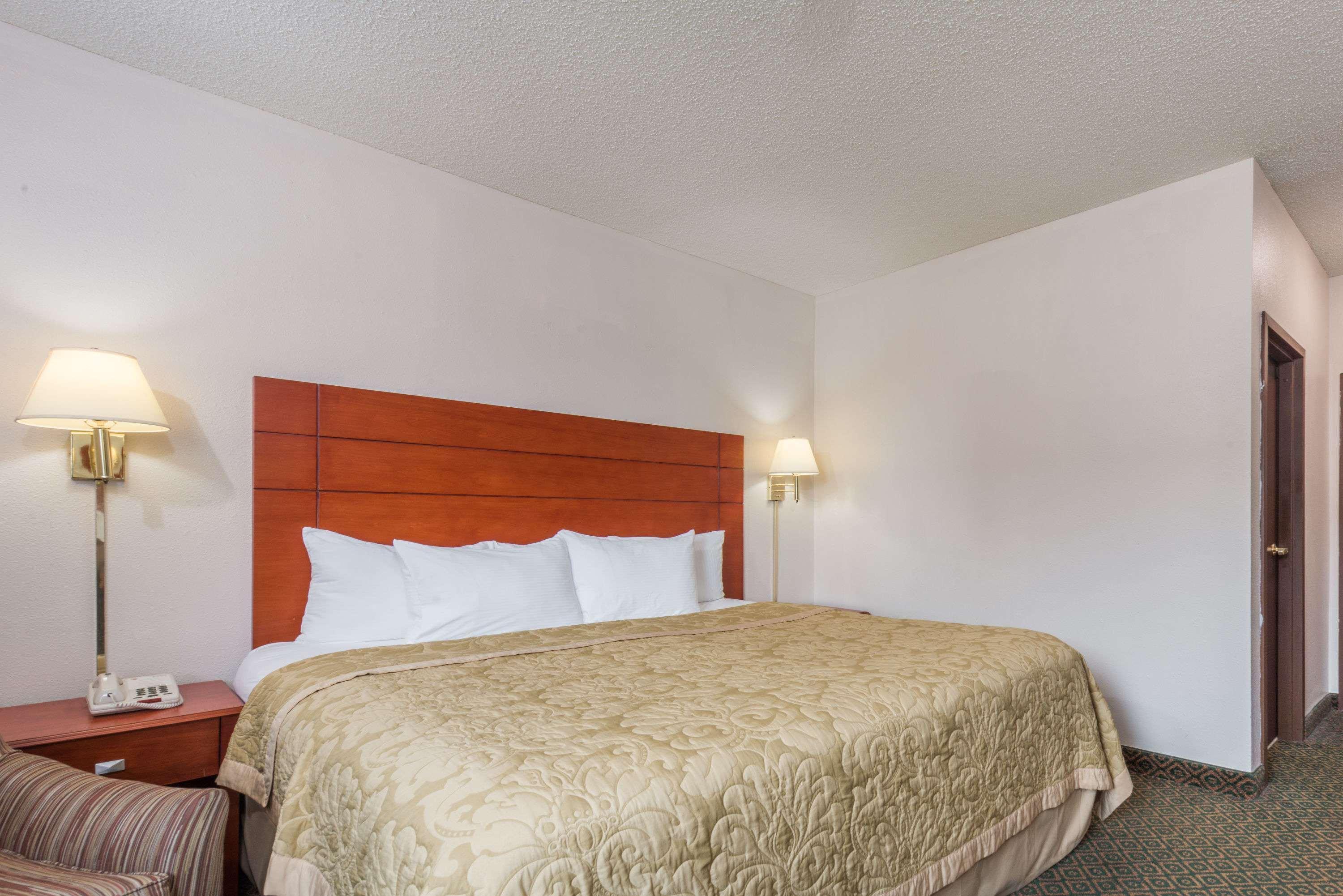 Super 8 By Wyndham St Charles Saint Charles Exterior foto