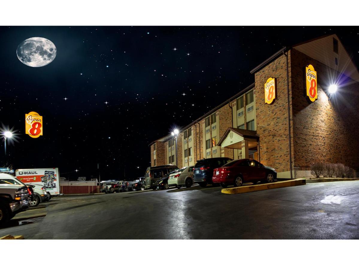 Super 8 By Wyndham St Charles Saint Charles Exterior foto